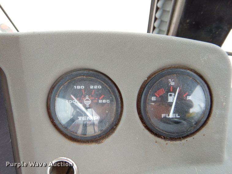 image for item DP4047 2016 MacDon M205  windrower