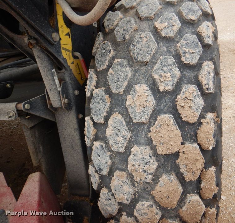 image for item DP4047 2016 MacDon M205  windrower