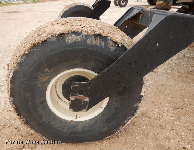 image for item DP4047 2016 MacDon M205  windrower