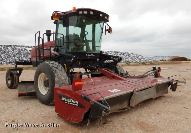 image for item DP4048 2016 MacDon M205  windrower