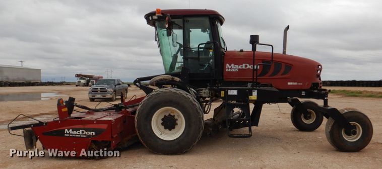 image for item DP4048 2016 MacDon M205  windrower