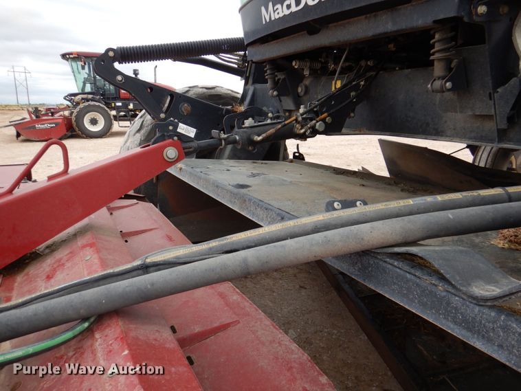 image for item DP4048 2016 MacDon M205  windrower