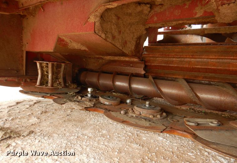 image for item DP4048 2016 MacDon M205  windrower