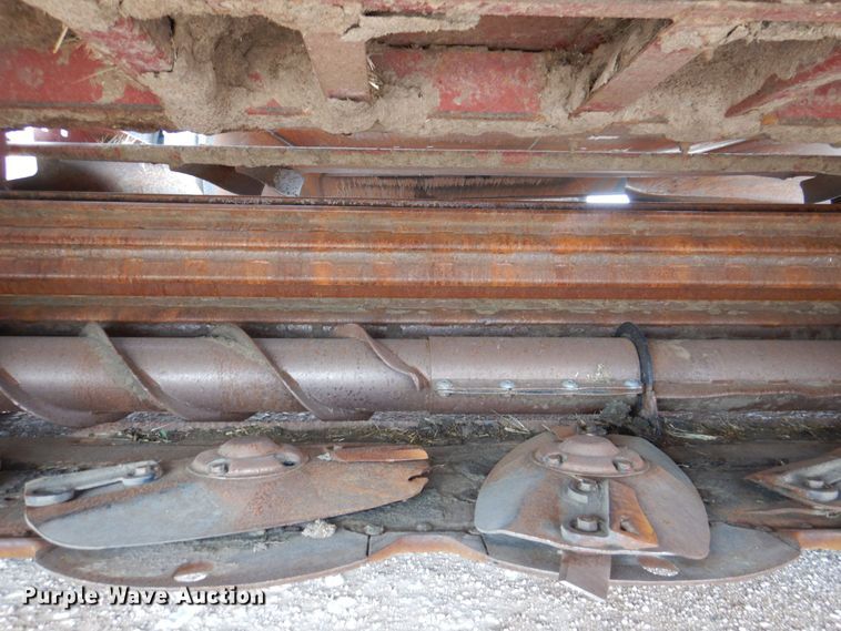 image for item DP4048 2016 MacDon M205  windrower