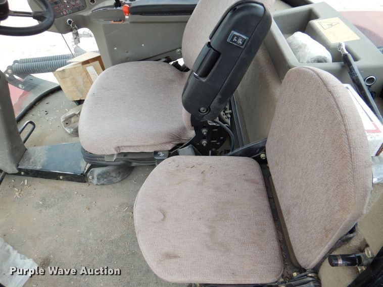 image for item DP4048 2016 MacDon M205  windrower