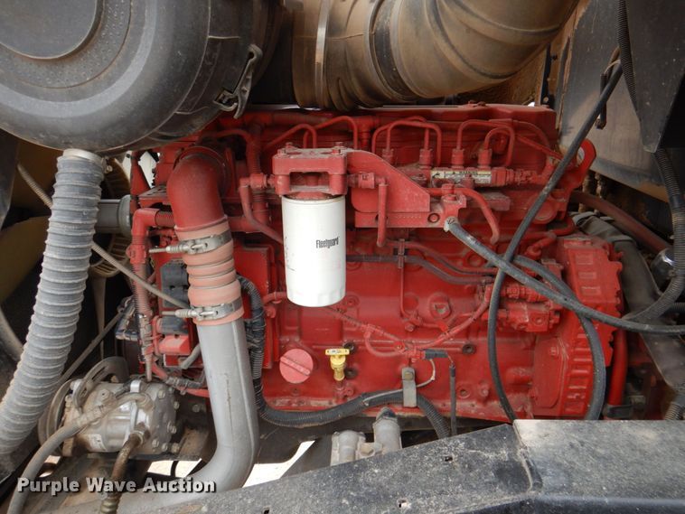 image for item DP4048 2016 MacDon M205  windrower