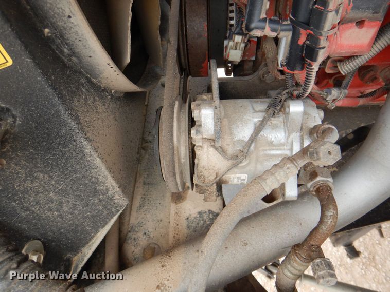 image for item DP4048 2016 MacDon M205  windrower