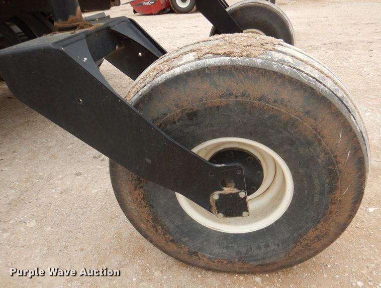 image for item DP4048 2016 MacDon M205  windrower