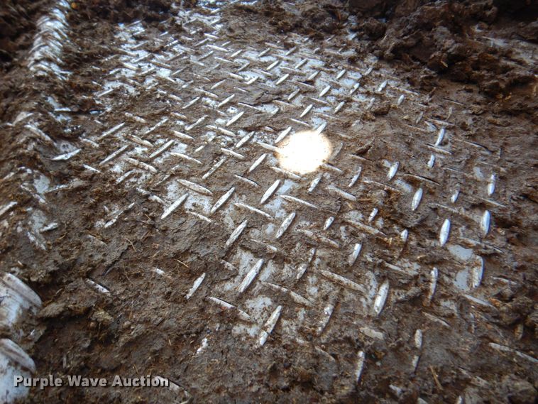 image for item DP4239 2013 Eby Ruff Neck  livestock trailer