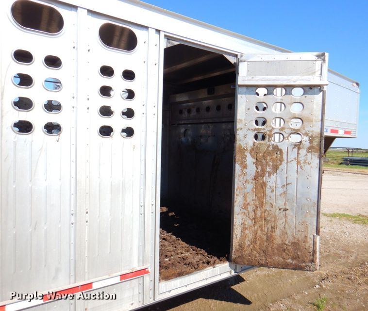 image for item DP4239 2013 Eby Ruff Neck  livestock trailer