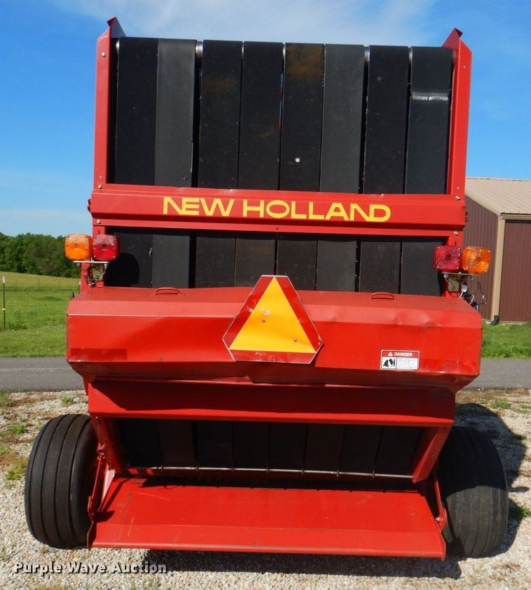image for item DP4257 New Holland 688  round baler
