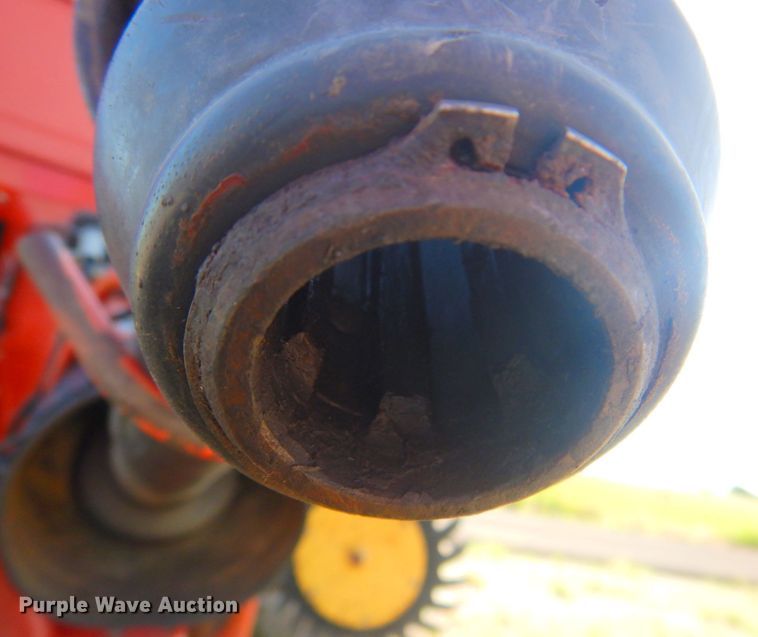 image for item DP4257 New Holland 688  round baler