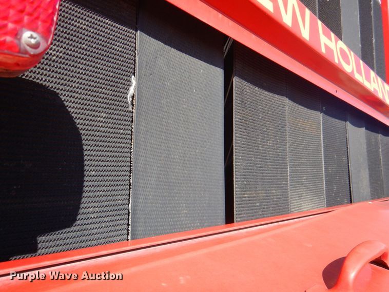 image for item DP4257 New Holland 688  round baler