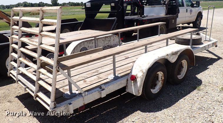 image for item DS7091 1983 Diamond C CHT  utility trailer