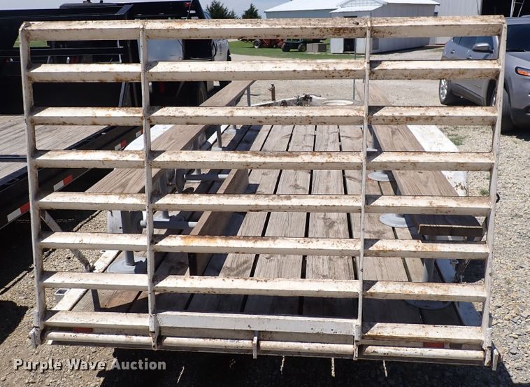 image for item DS7091 1983 Diamond C CHT  utility trailer