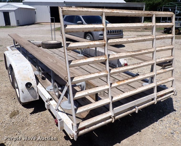 image for item DS7091 1983 Diamond C CHT  utility trailer