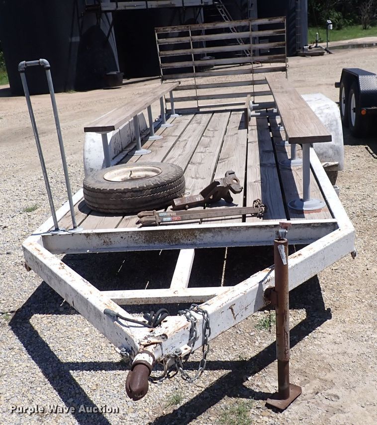 image for item DS7091 1983 Diamond C CHT  utility trailer