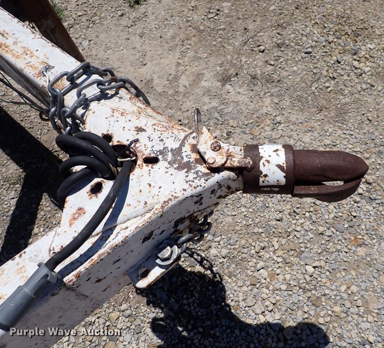 image for item DS7091 1983 Diamond C CHT  utility trailer