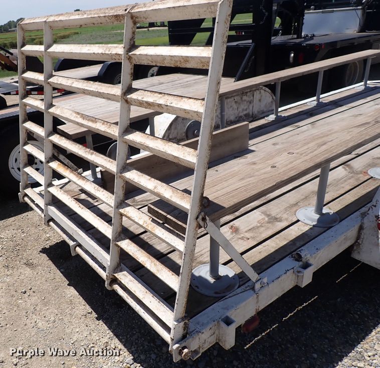 image for item DS7091 1983 Diamond C CHT  utility trailer