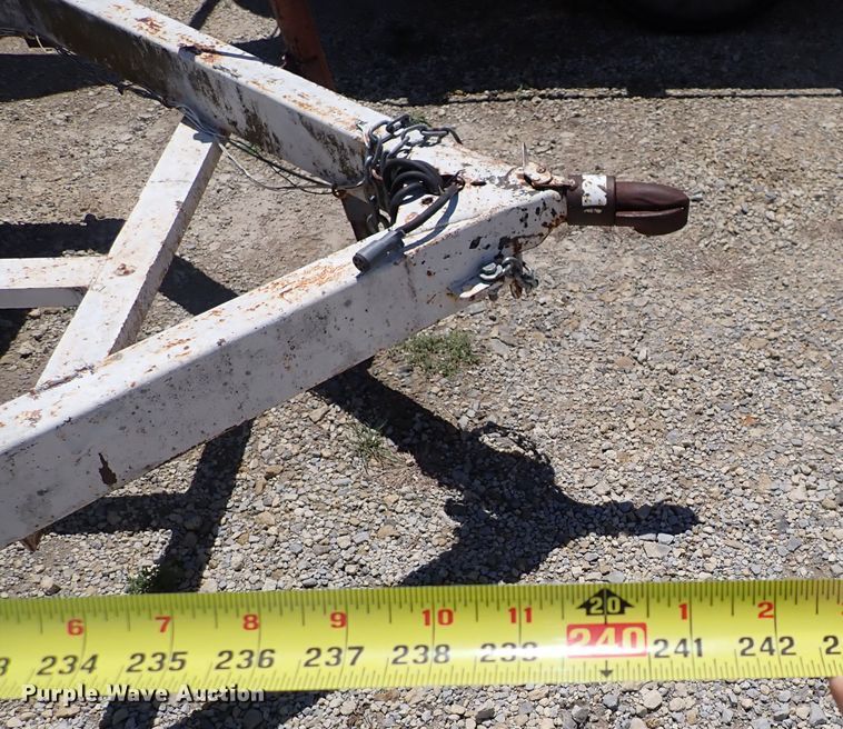 image for item DS7091 1983 Diamond C CHT  utility trailer