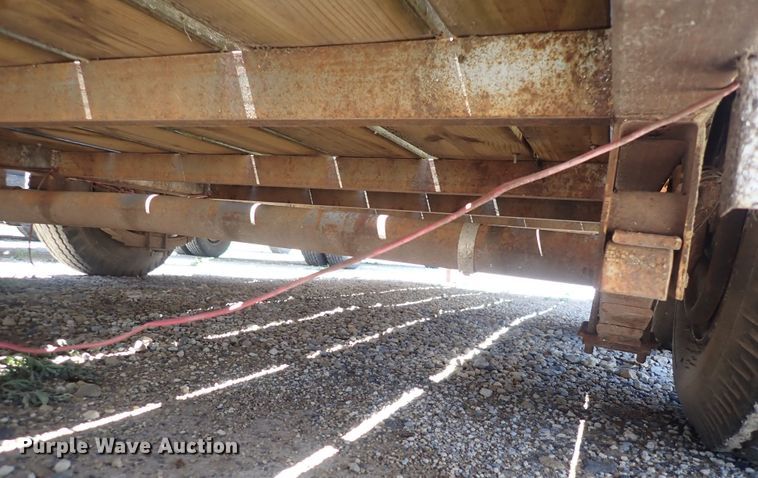 image for item DS7091 1983 Diamond C CHT  utility trailer