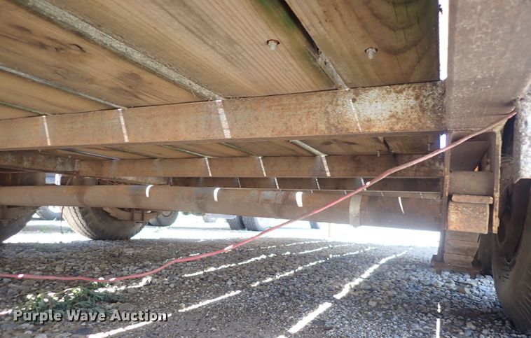 image for item DS7091 1983 Diamond C CHT  utility trailer