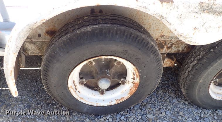 image for item DS7091 1983 Diamond C CHT  utility trailer