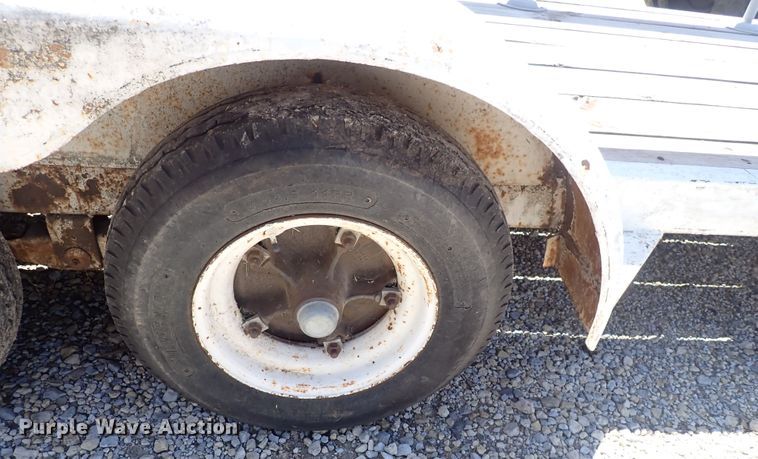 image for item DS7091 1983 Diamond C CHT  utility trailer