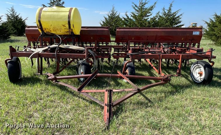 image for item DS8272 Hoe grain drill