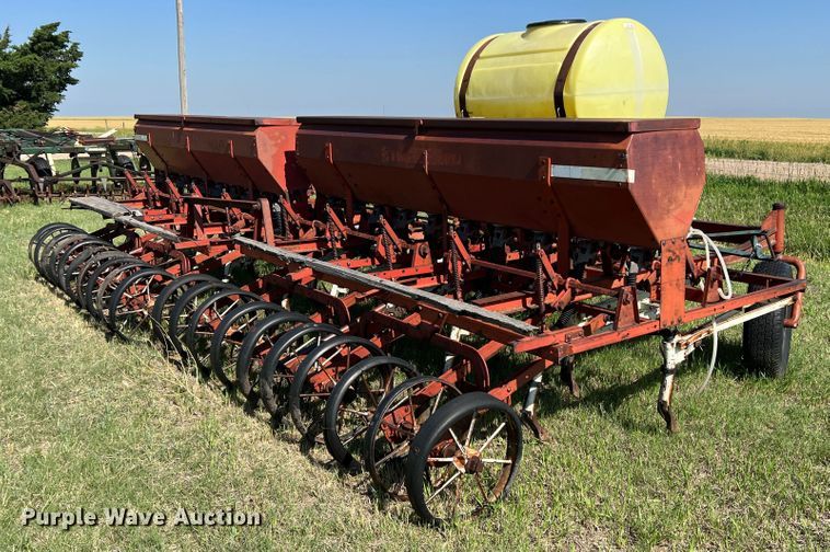 image for item DS8272 Hoe grain drill