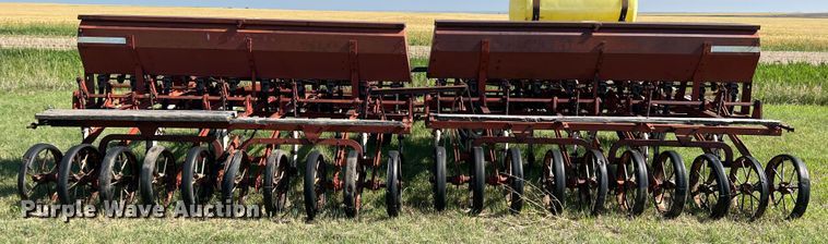 image for item DS8272 Hoe grain drill
