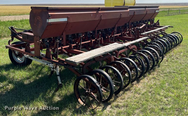 image for item DS8272 Hoe grain drill