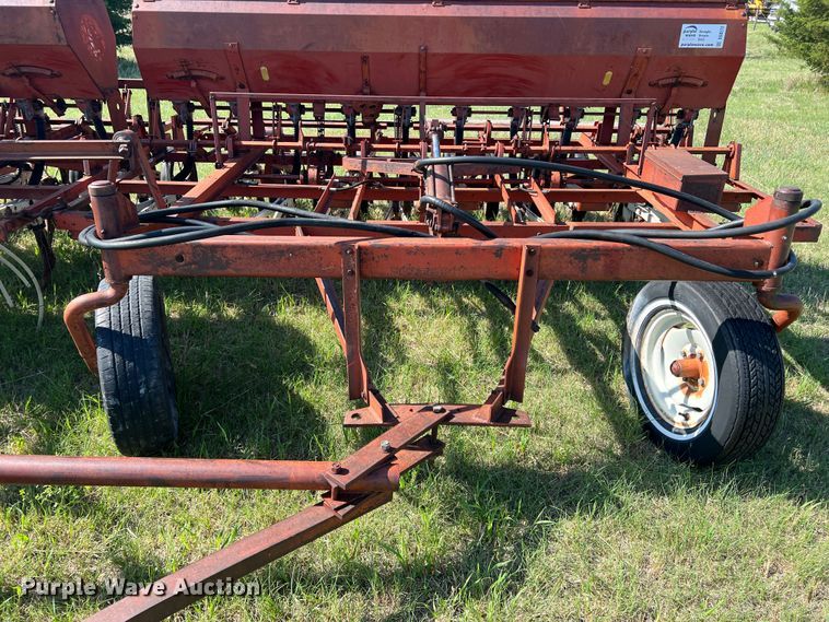 image for item DS8272 Hoe grain drill