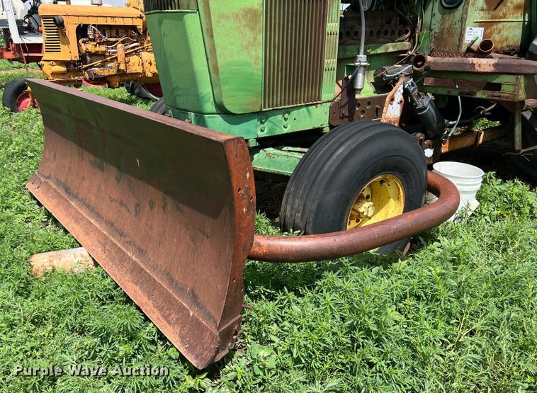 image for item DS8290 John Deere 5020  tractor