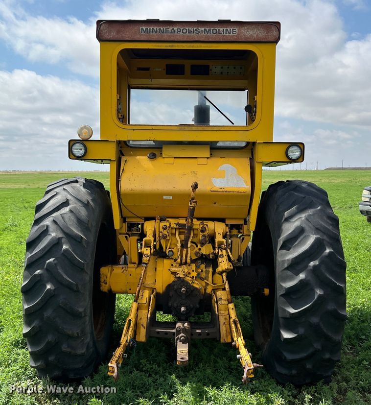 image for item DS8291 Minneapolis-Moline G1000 Vista  tractor