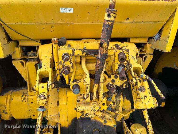 image for item DS8291 Minneapolis-Moline G1000 Vista  tractor