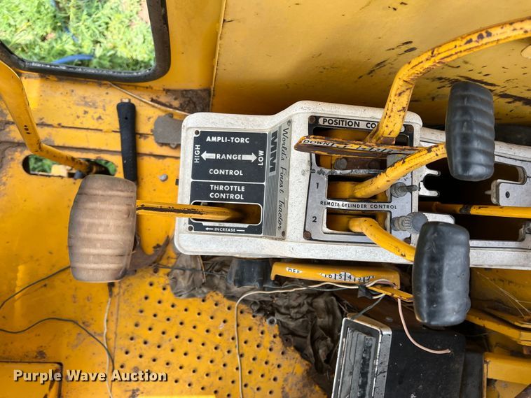 image for item DS8291 Minneapolis-Moline G1000 Vista  tractor