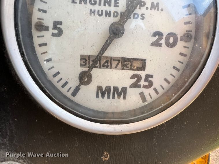 image for item DS8291 Minneapolis-Moline G1000 Vista  tractor