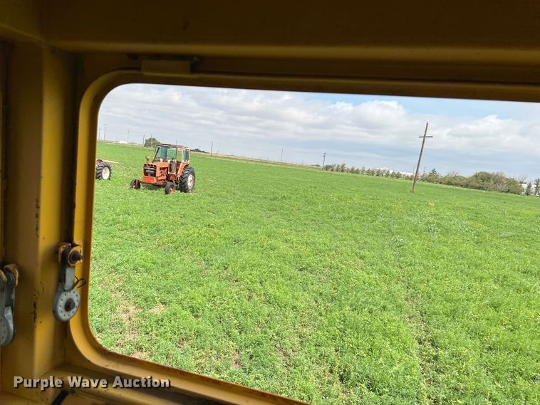 image for item DS8291 Minneapolis-Moline G1000 Vista  tractor