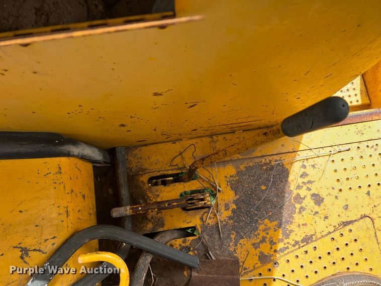 image for item DS8291 Minneapolis-Moline G1000 Vista  tractor