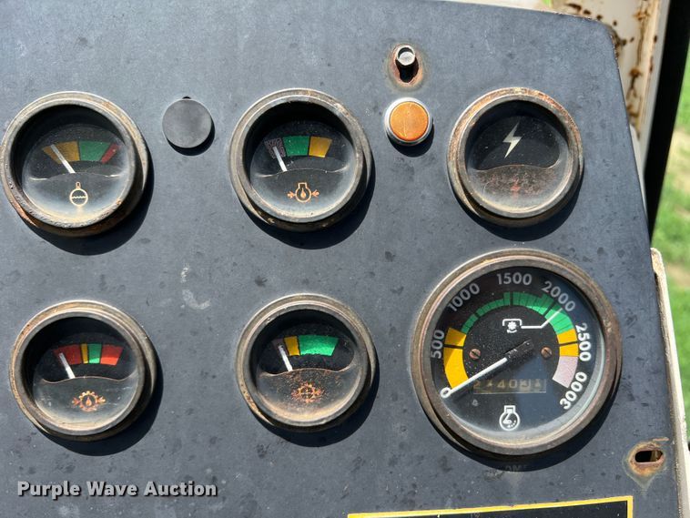 image for item DS8292 Case 1570  tractor