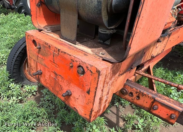 image for item DS8293 Allis-Chalmers 190XT  tractor