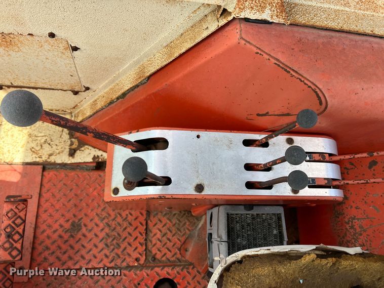 image for item DS8293 Allis-Chalmers 190XT  tractor