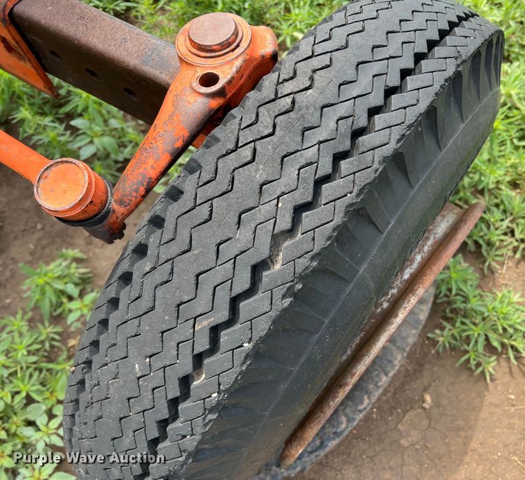 image for item DS8293 Allis-Chalmers 190XT  tractor