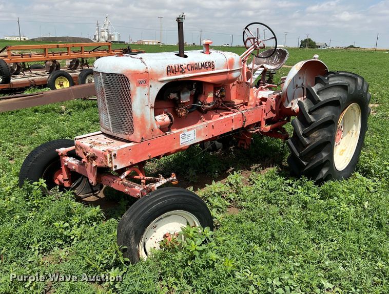 image for item DS8294 Allis-Chalmers  tractor