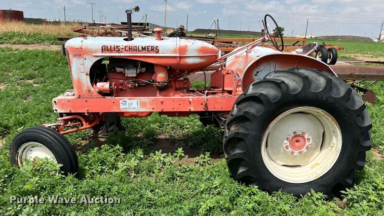 image for item DS8294 Allis-Chalmers  tractor