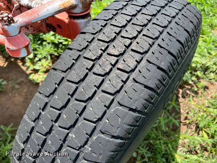 image for item DS8294 Allis-Chalmers  tractor