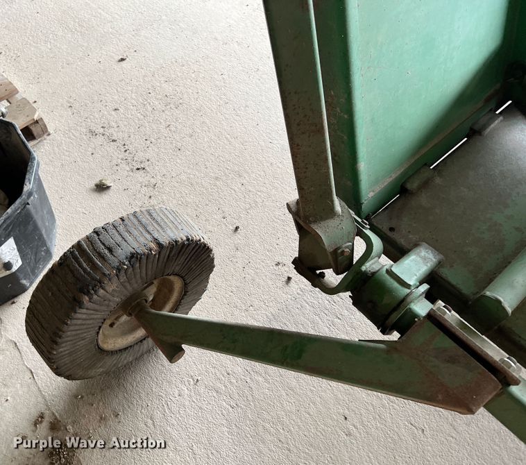 image for item HL9052 John Deere 1508  batwing rotary mower