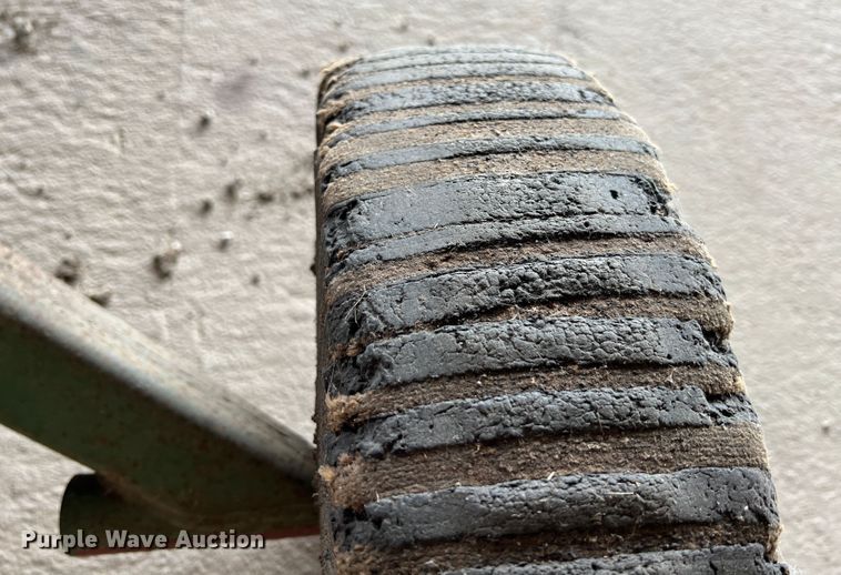 image for item HL9052 John Deere 1508  batwing rotary mower