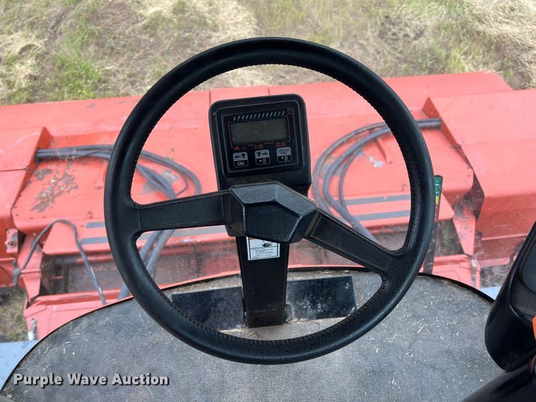 image for item HL9056 2008 Massey Ferguson 9635  windrower